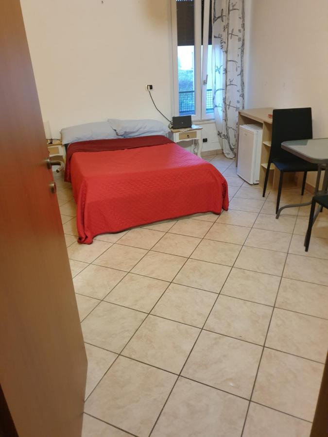 Romeo1 Appartement Gallarate Buitenkant foto