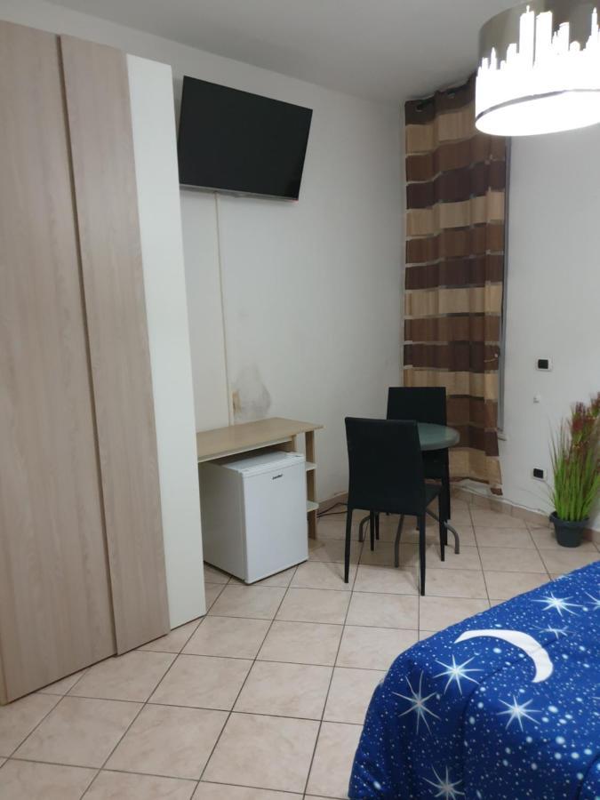 Romeo1 Appartement Gallarate Buitenkant foto